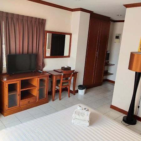 Inn House- SHA Extra Plus Pattaya Extérieur photo