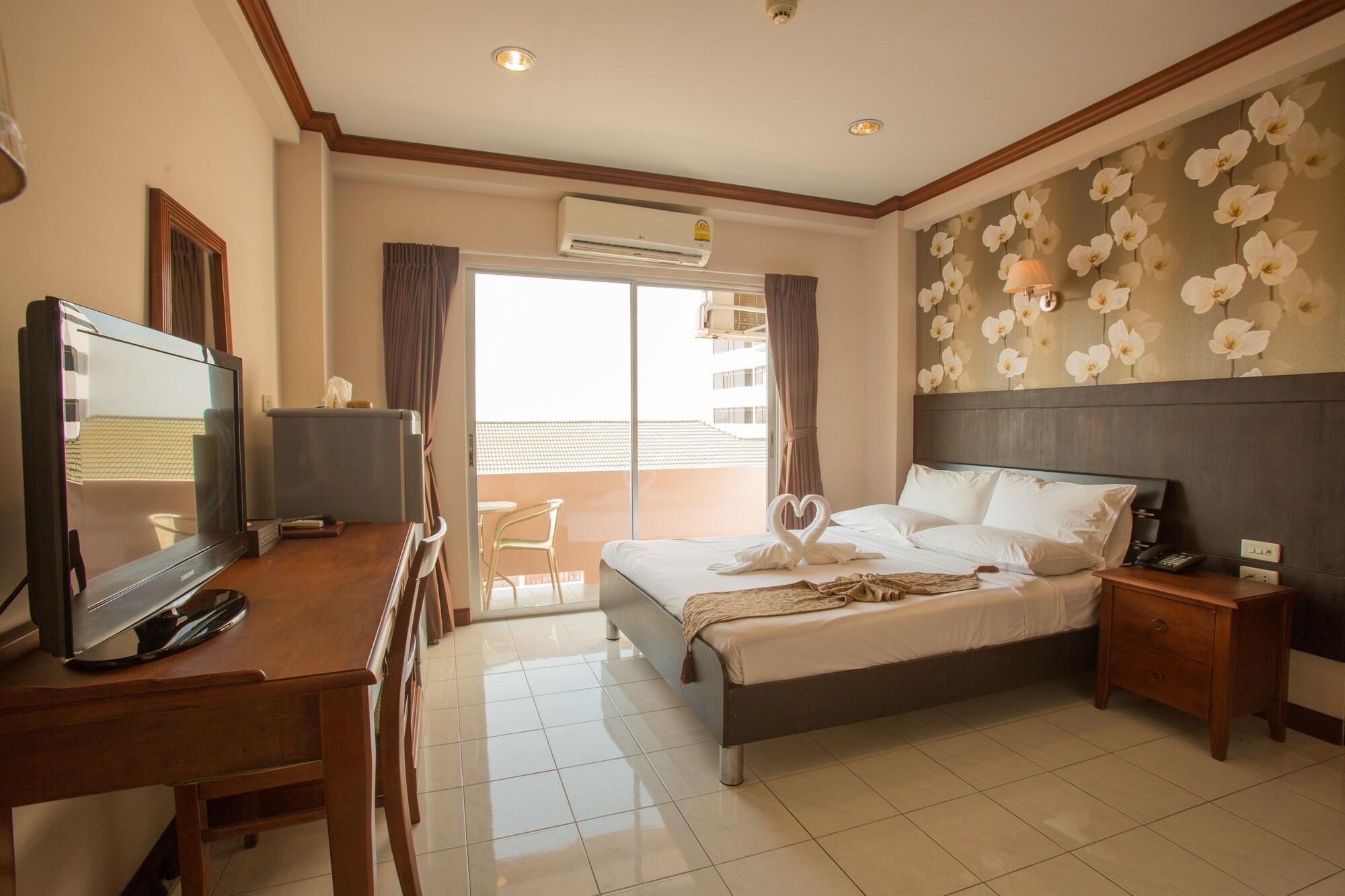 Inn House- SHA Extra Plus Pattaya Extérieur photo