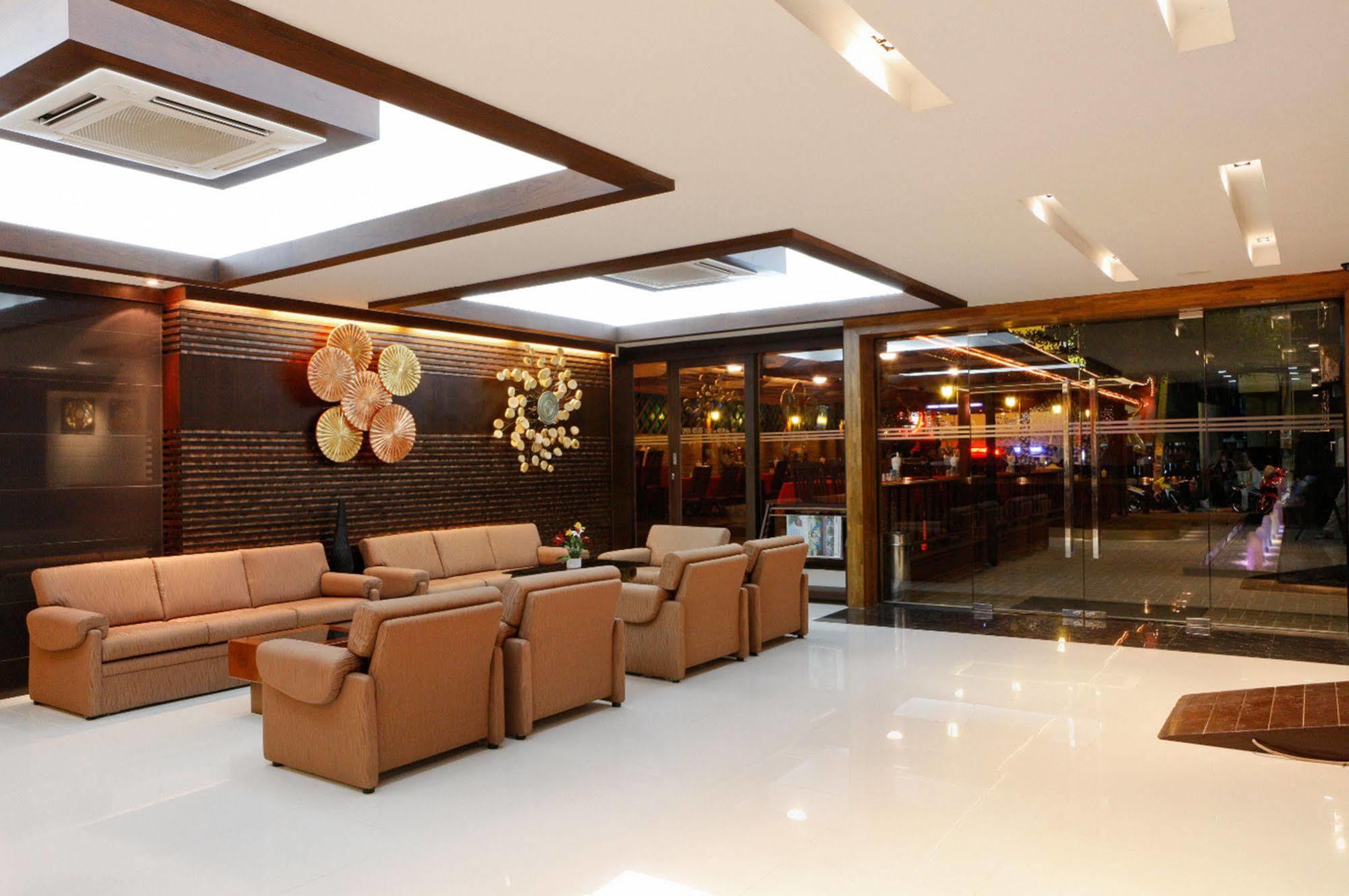 Inn House- SHA Extra Plus Pattaya Extérieur photo