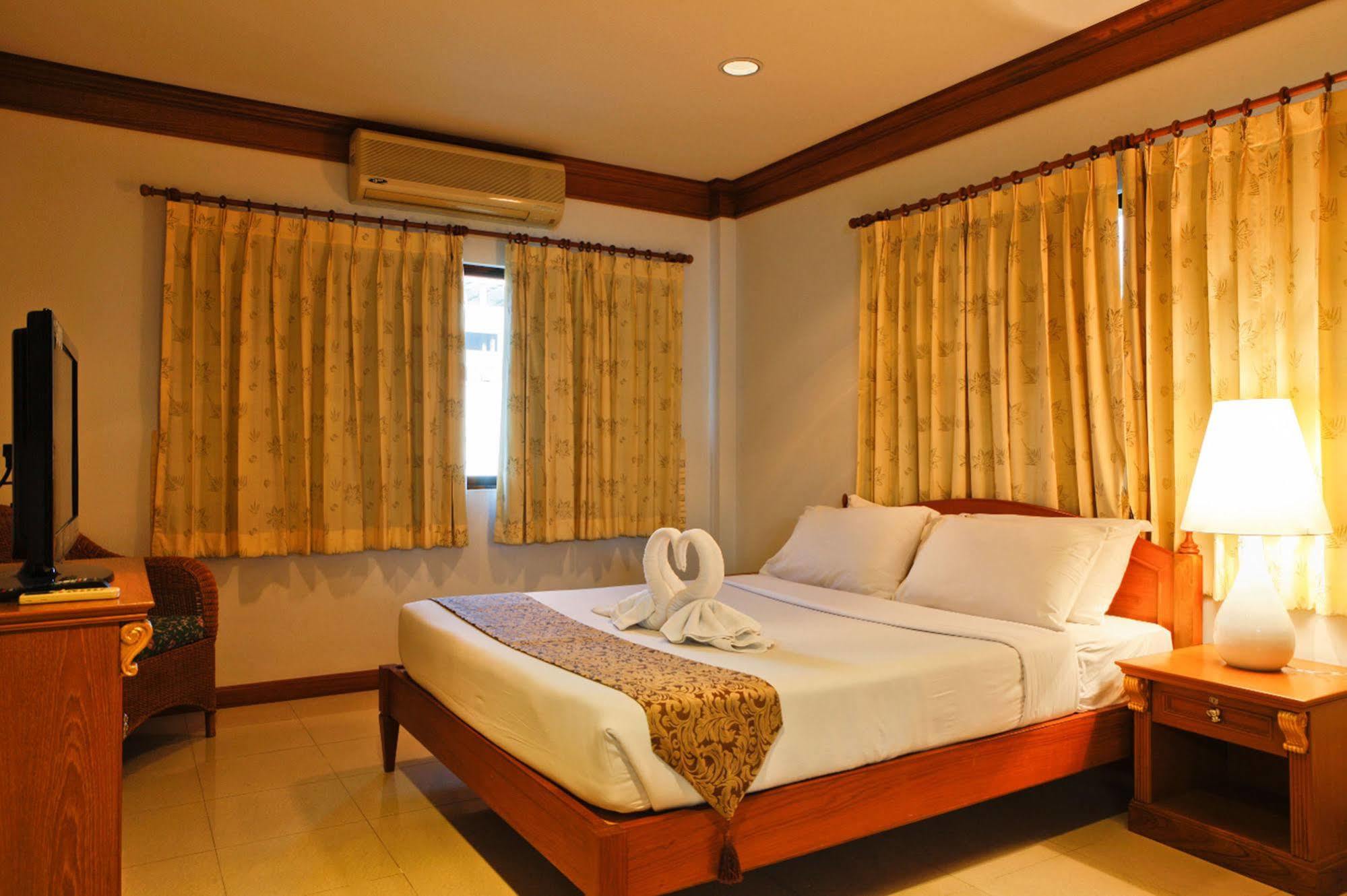Inn House- SHA Extra Plus Pattaya Extérieur photo