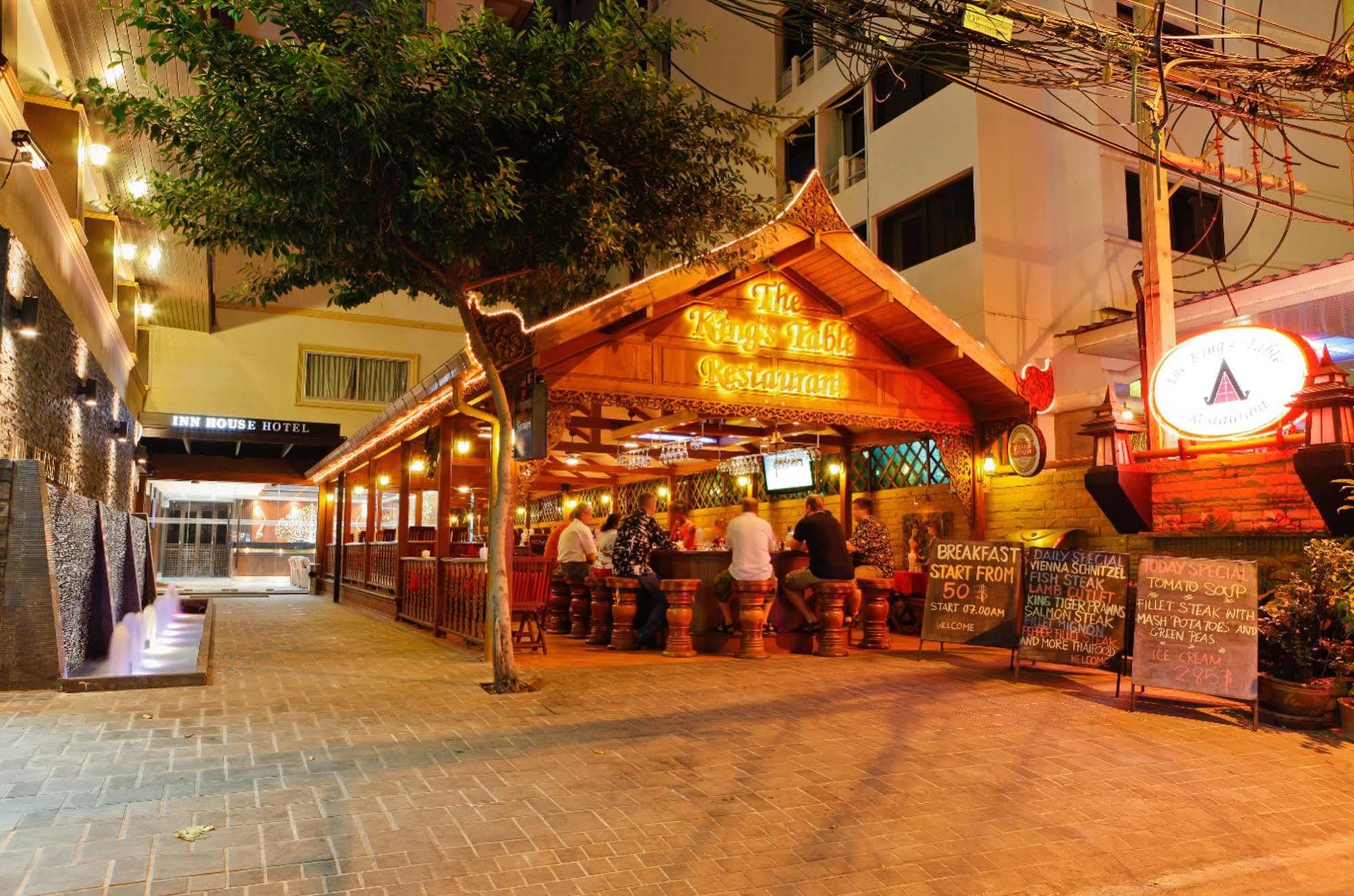 Inn House- SHA Extra Plus Pattaya Extérieur photo