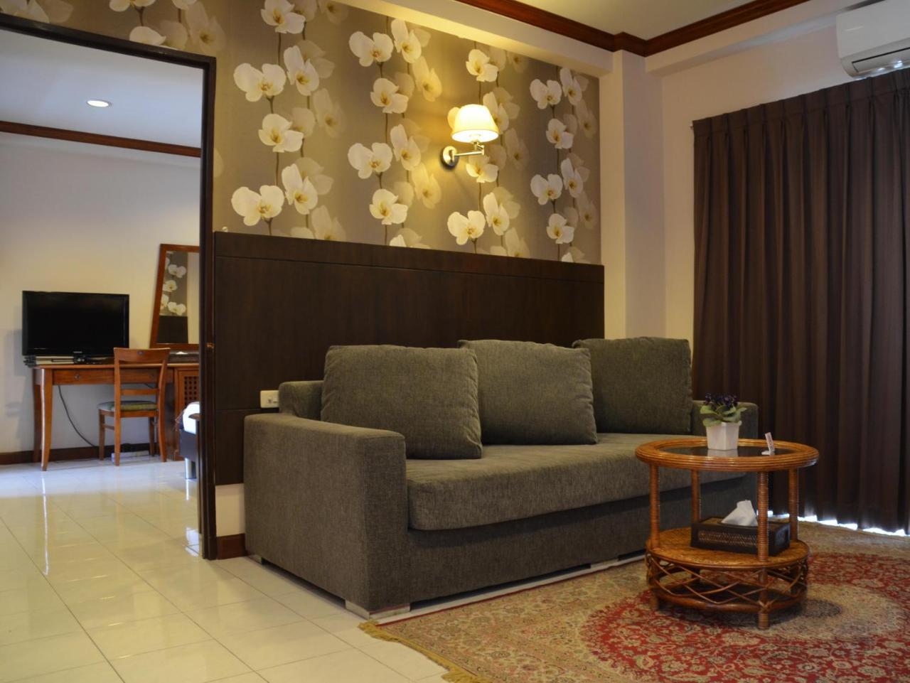 Inn House- SHA Extra Plus Pattaya Extérieur photo