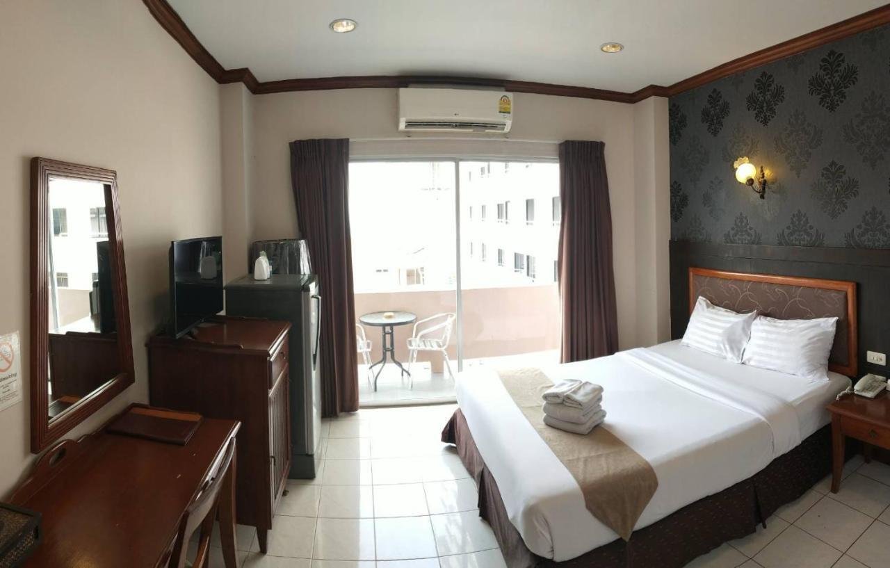 Inn House- SHA Extra Plus Pattaya Extérieur photo