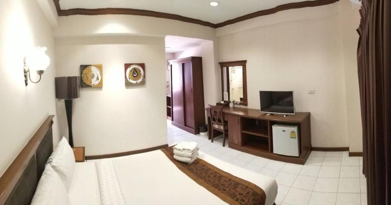 Inn House- SHA Extra Plus Pattaya Extérieur photo